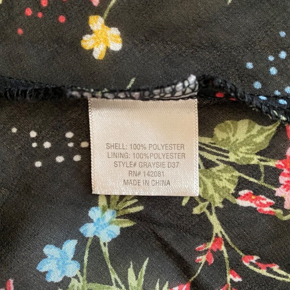 Mi Ami Short Sleeve Floral Wrap Blouse - Picture 7 of 8